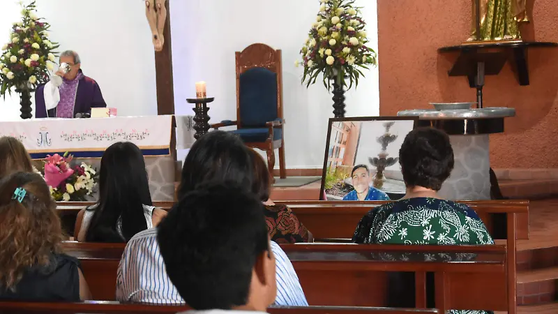 Recuerdan a Jair Antonio en Irapuato con misa por aniversario luctuoso